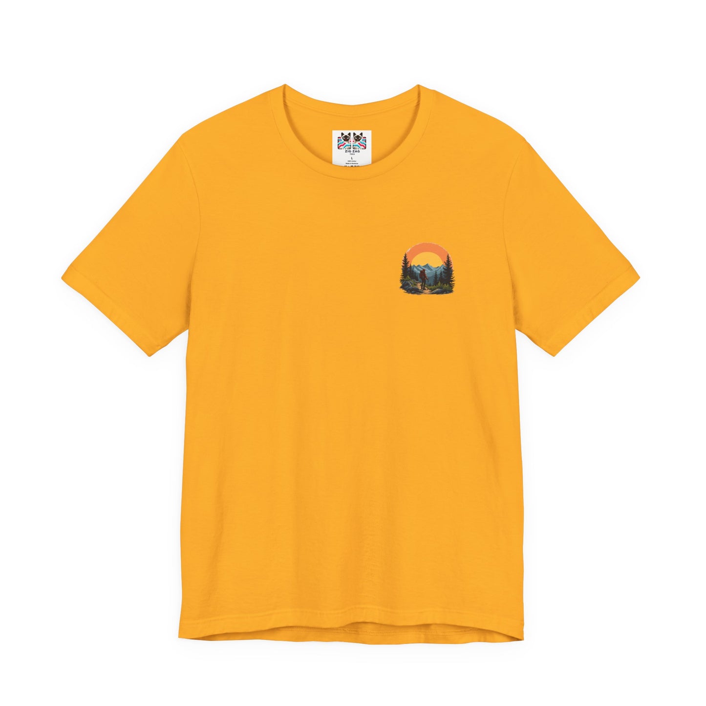Adventure Seeker Nature Lover T-Shirt – Hiker on Mountain Edge Graphic