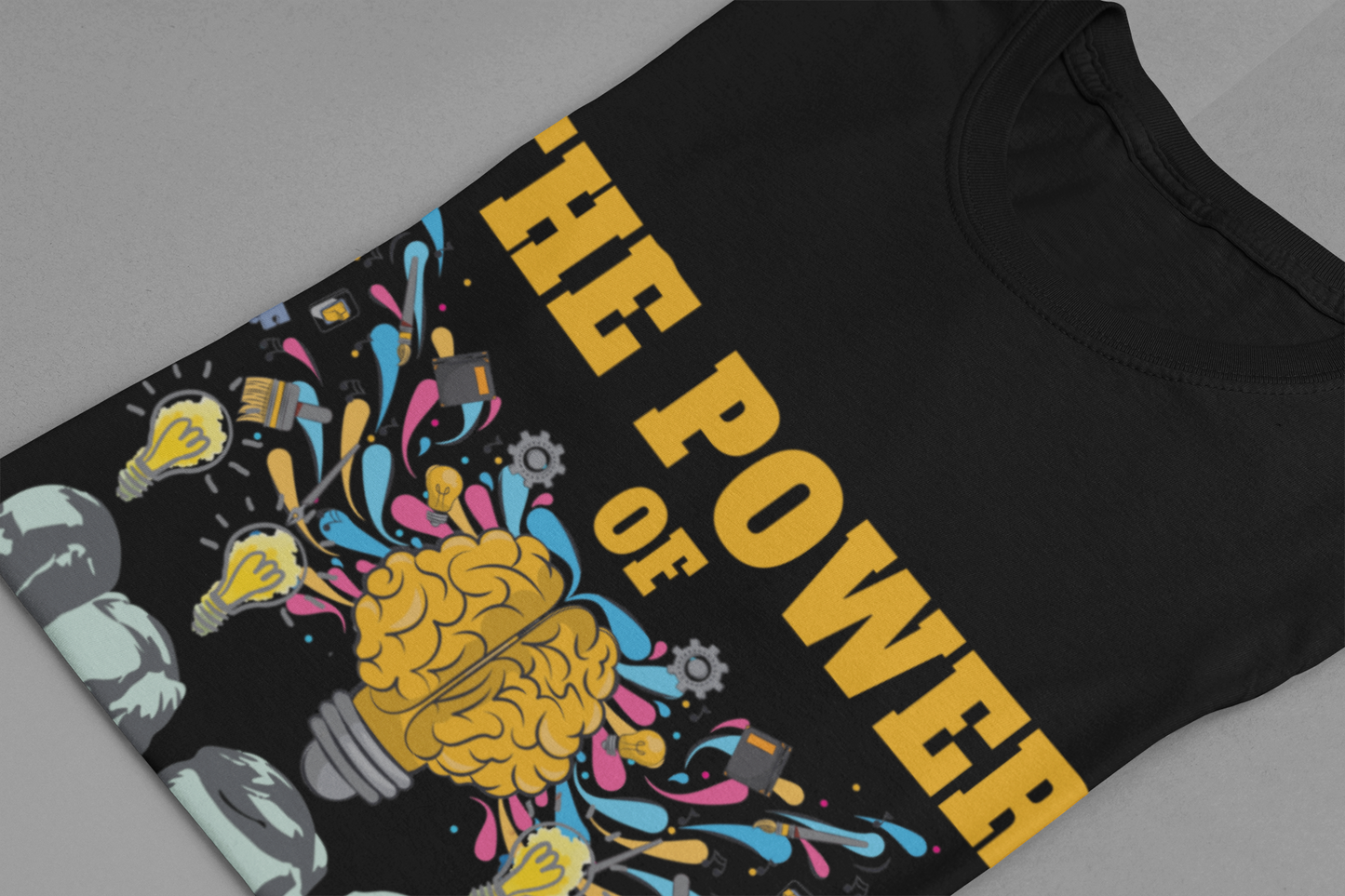 The Power of Thinking Big Tshirt – Brain with Great Scientists and Glowing Bulb Graphic