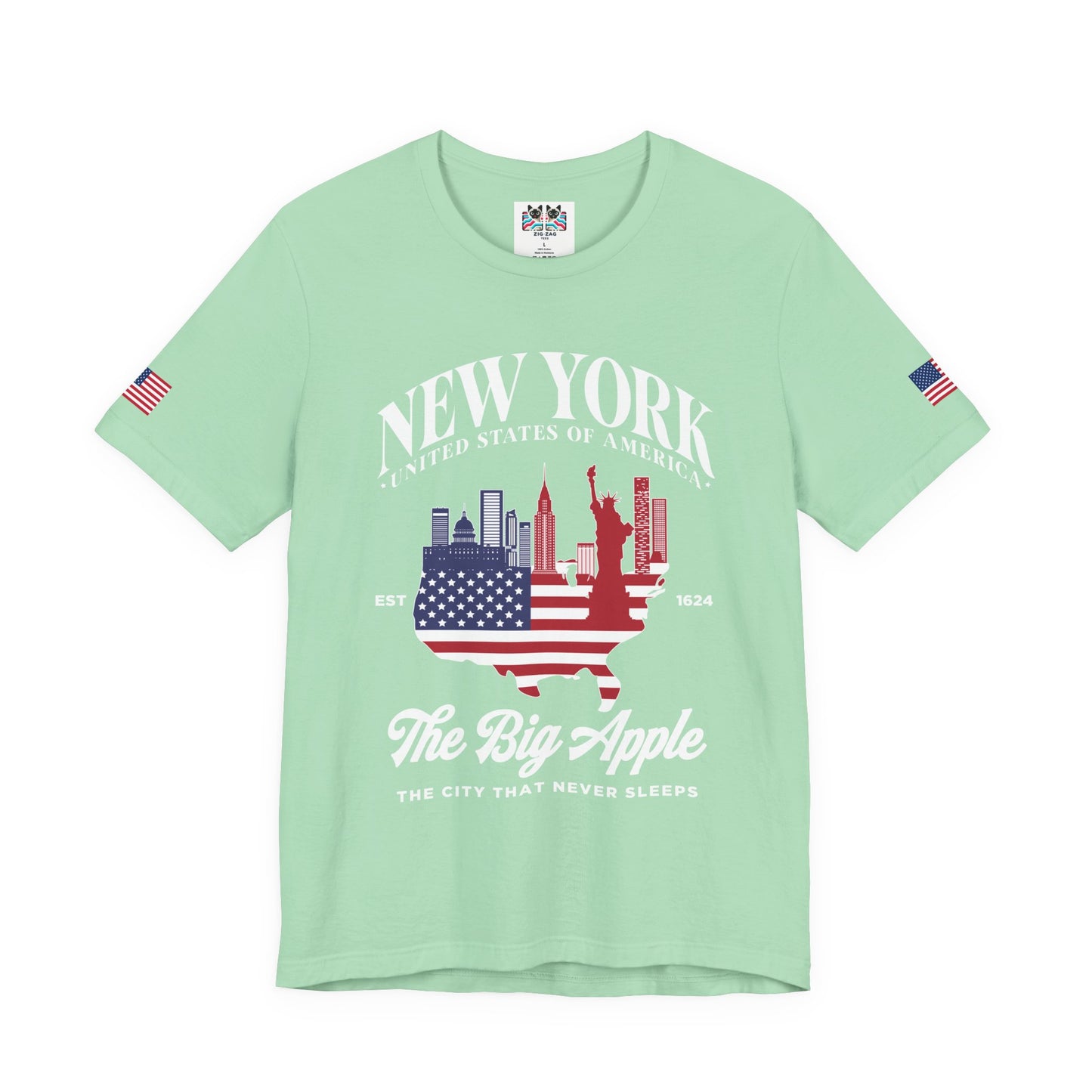 New York The Big Apple T-Shirt - NYC Skyline USA Flag Design Est 1624