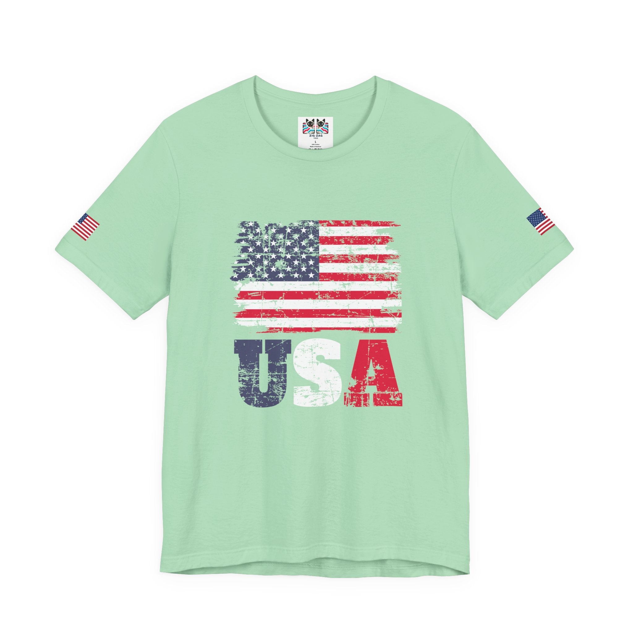 USA Flag T-Shirt – Vintage American Flag Patriotic Graphic Tee
