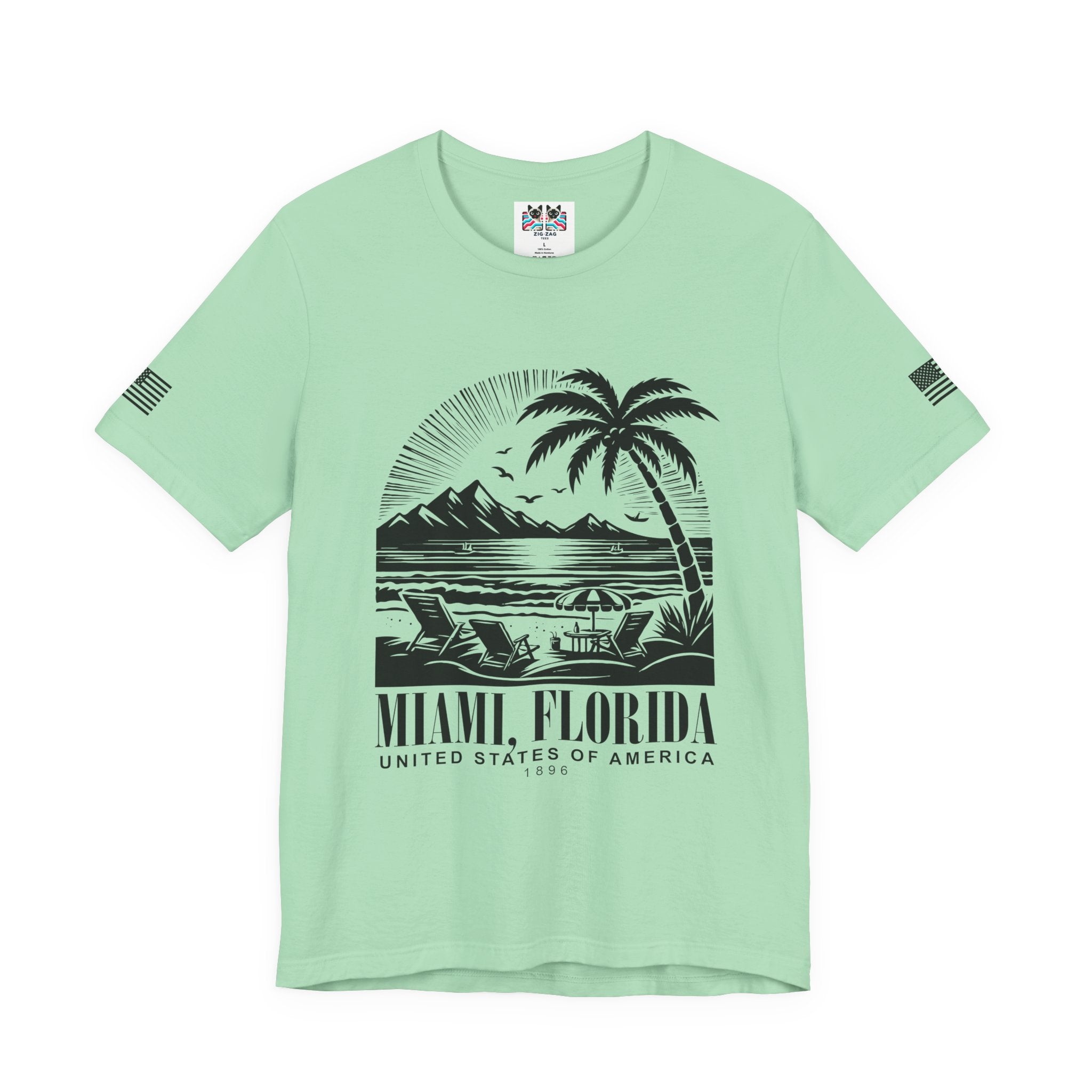 Miami Florida USA 1896 T-Shirt – Black Line Art Beach Chair Palm Tree Graphic Tee
