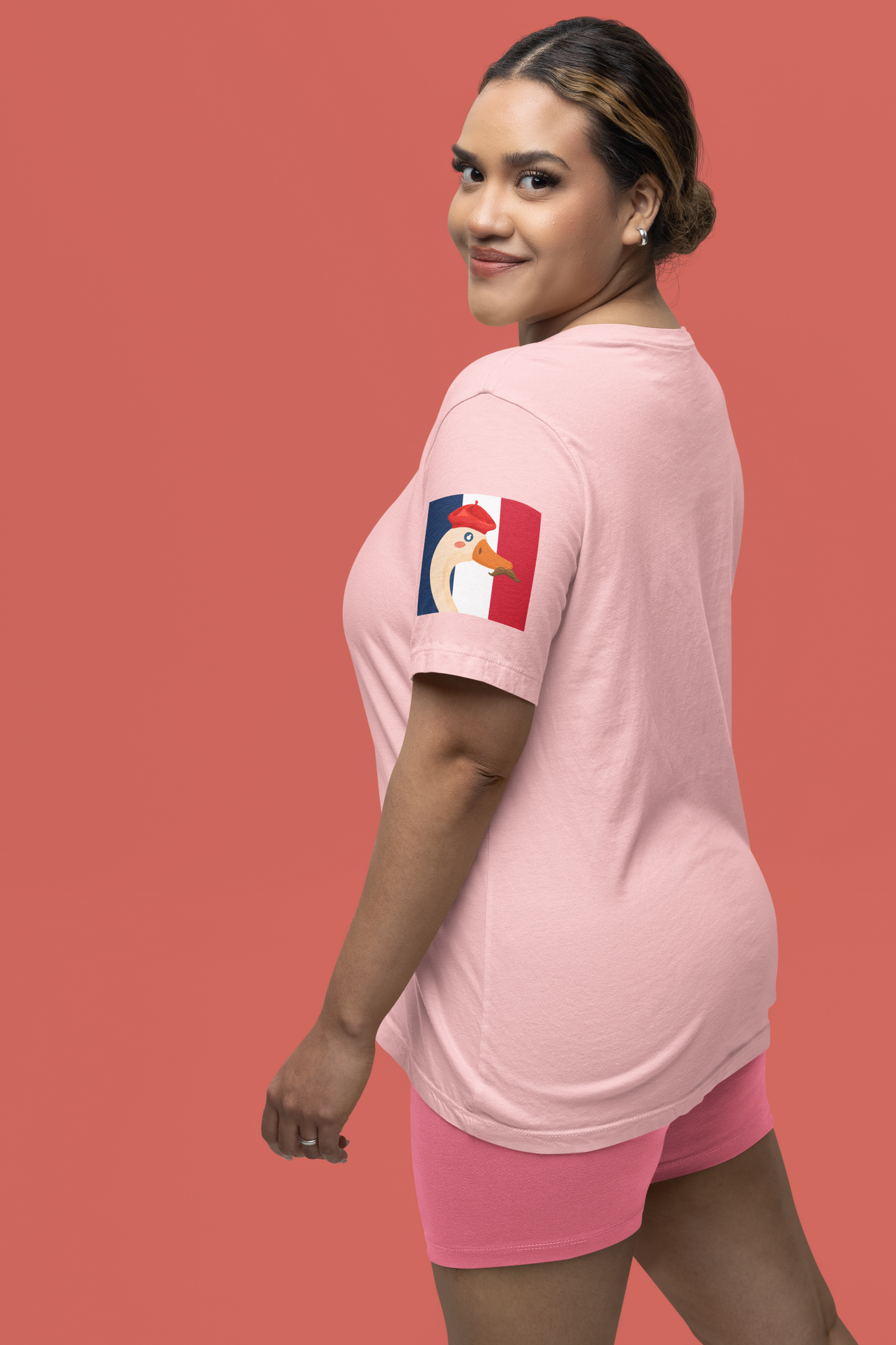 Le Honque Goose T-Shirt – Funny French Beret Goose Meme Graphic Tee