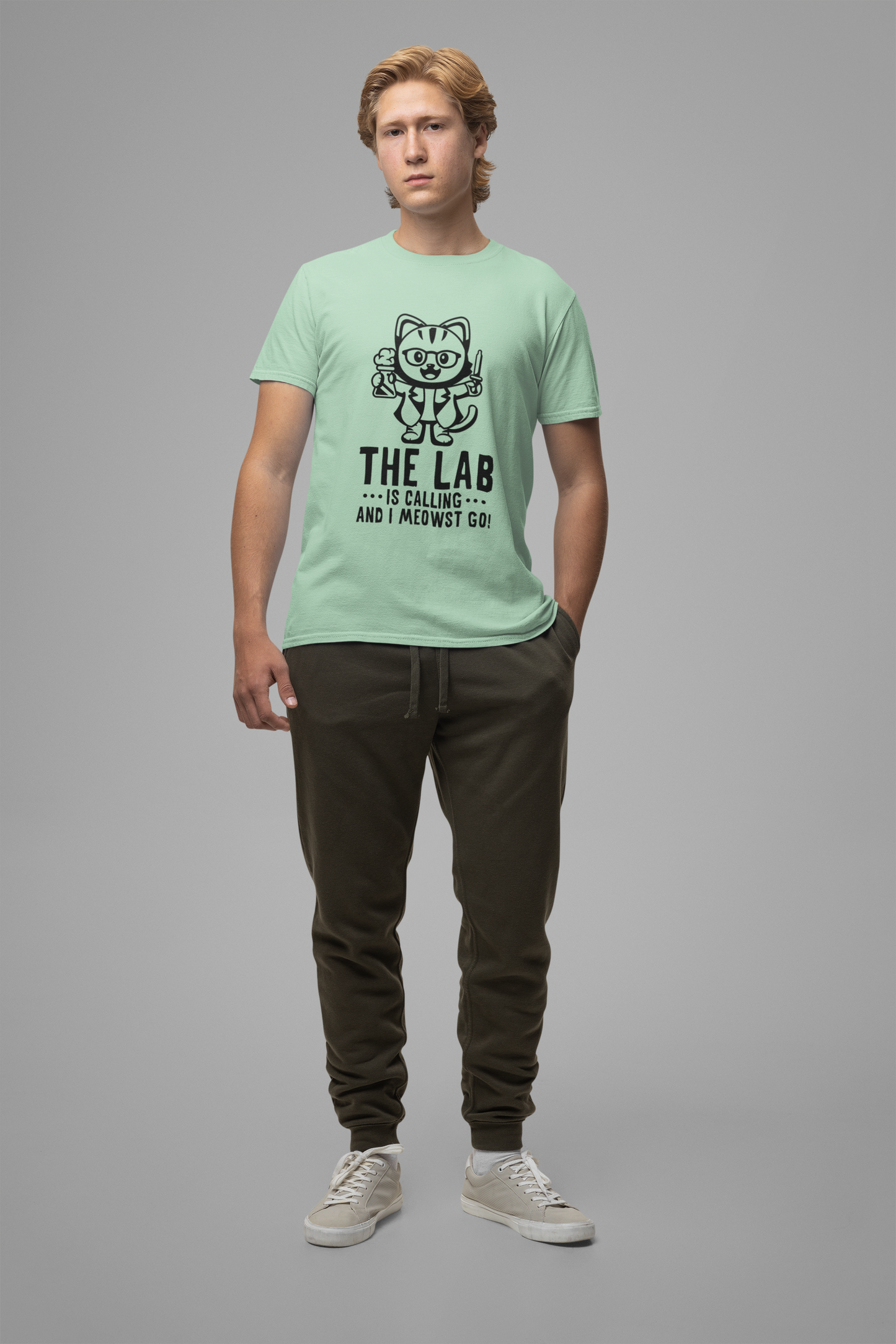 The Lab Is Calling and I Meowst GO Tshirt – Cute Scientist Cat in Lab Coat