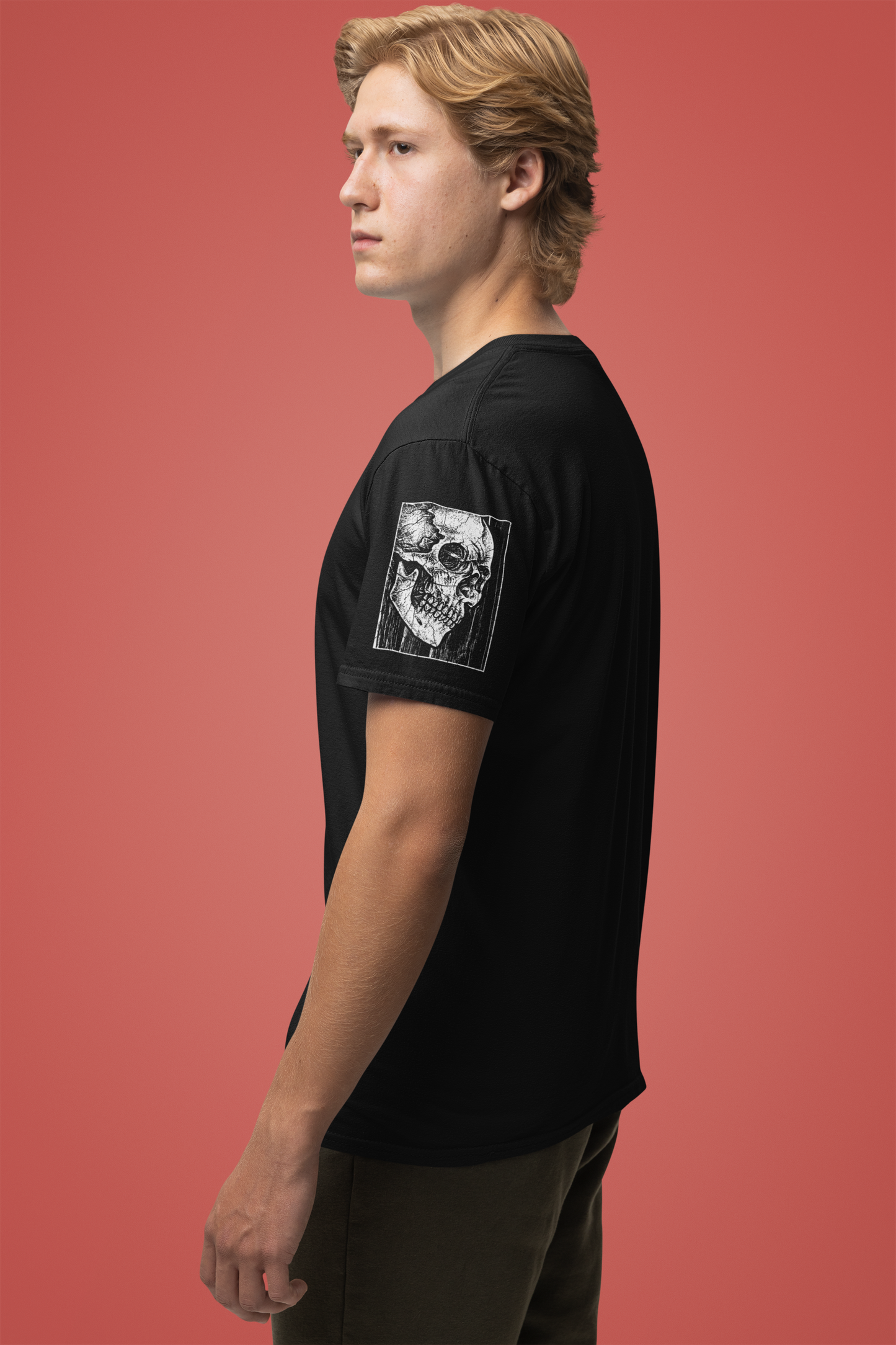 Gothic Skull Pile T-Shirt – Dark Horror Skeleton Art Graphic Tee