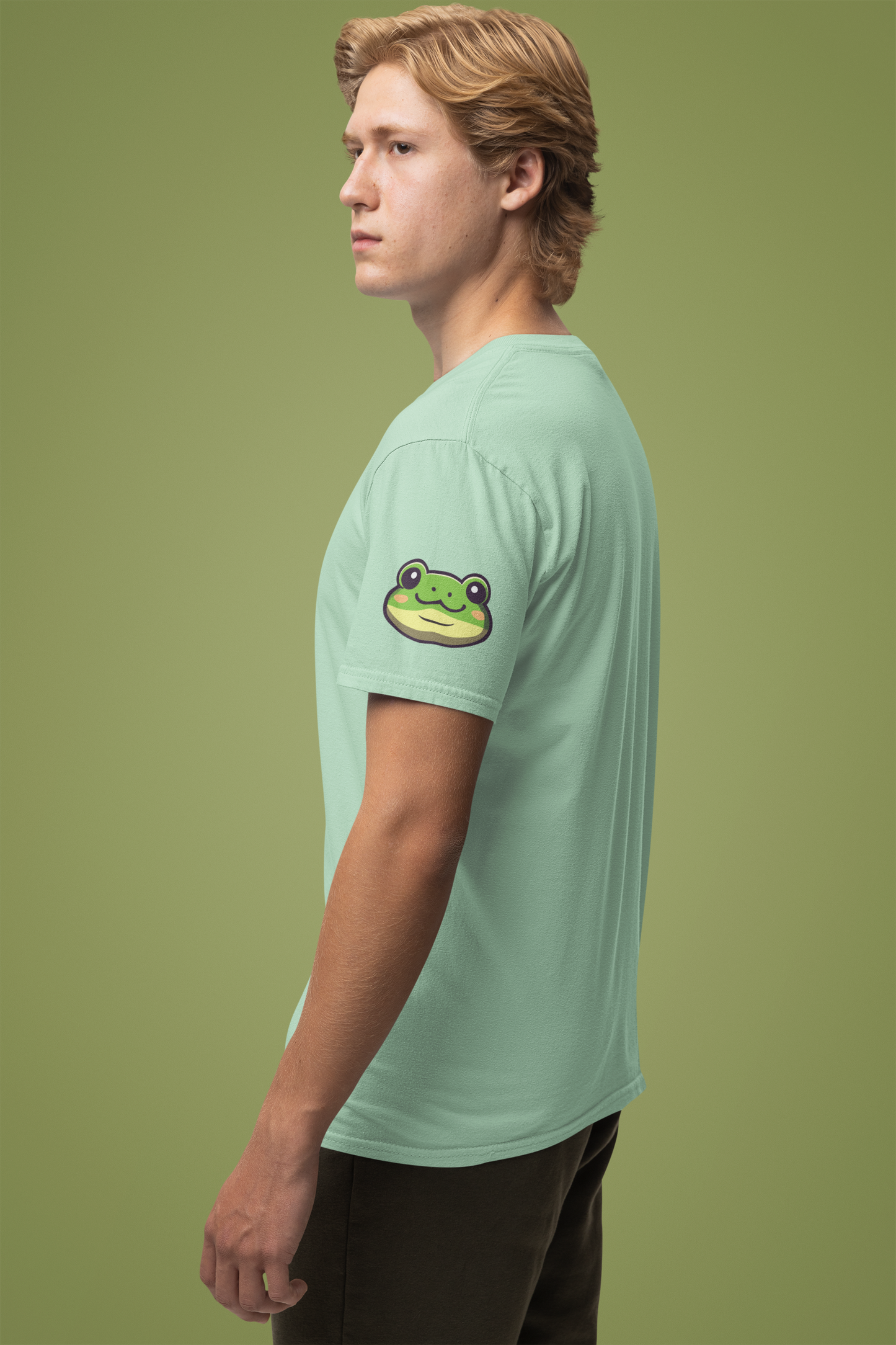 Knight Frog Castle T-Shirt – Cute Frog Knight Medieval Fantasy Graphic Tee