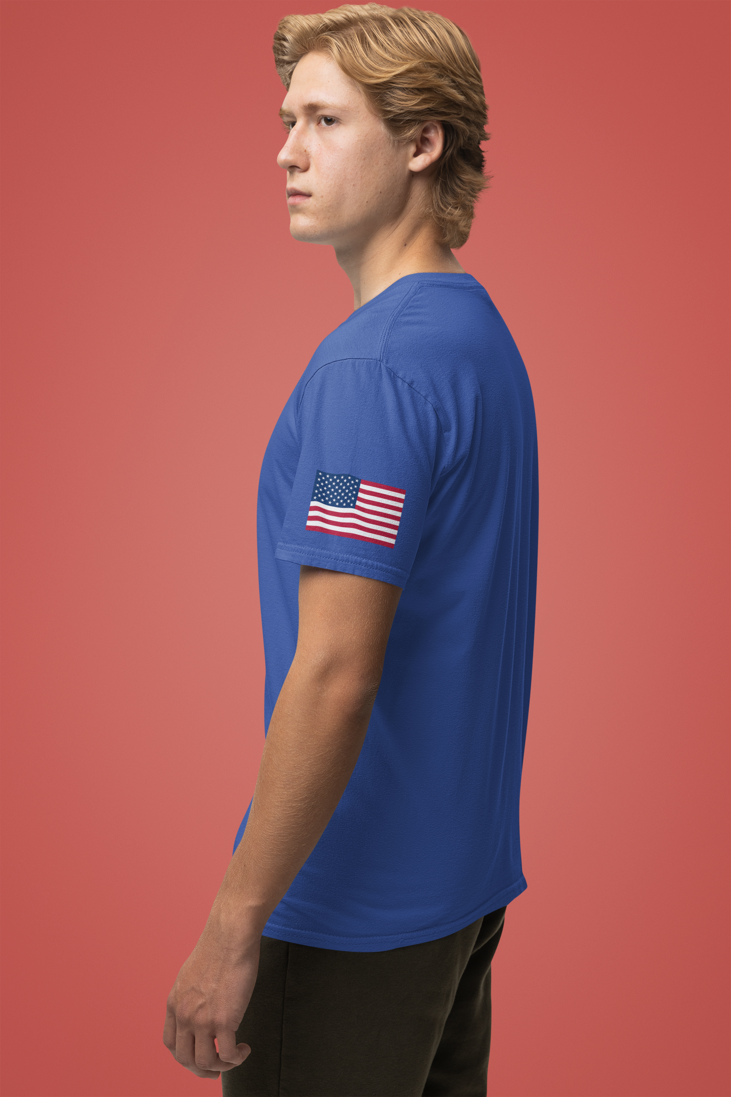 New York The Big Apple T-Shirt - NYC Skyline USA Flag Design Est 1624