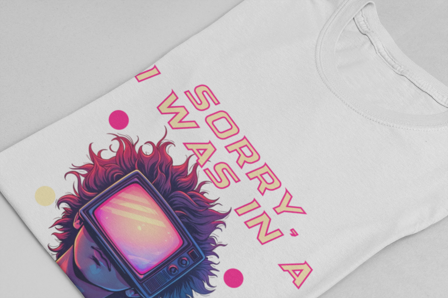 Sorry I Was in a Flashback – Retro TV Head Vintage Aesthetics and Nostalgic Vibes Graphic T-Shirt