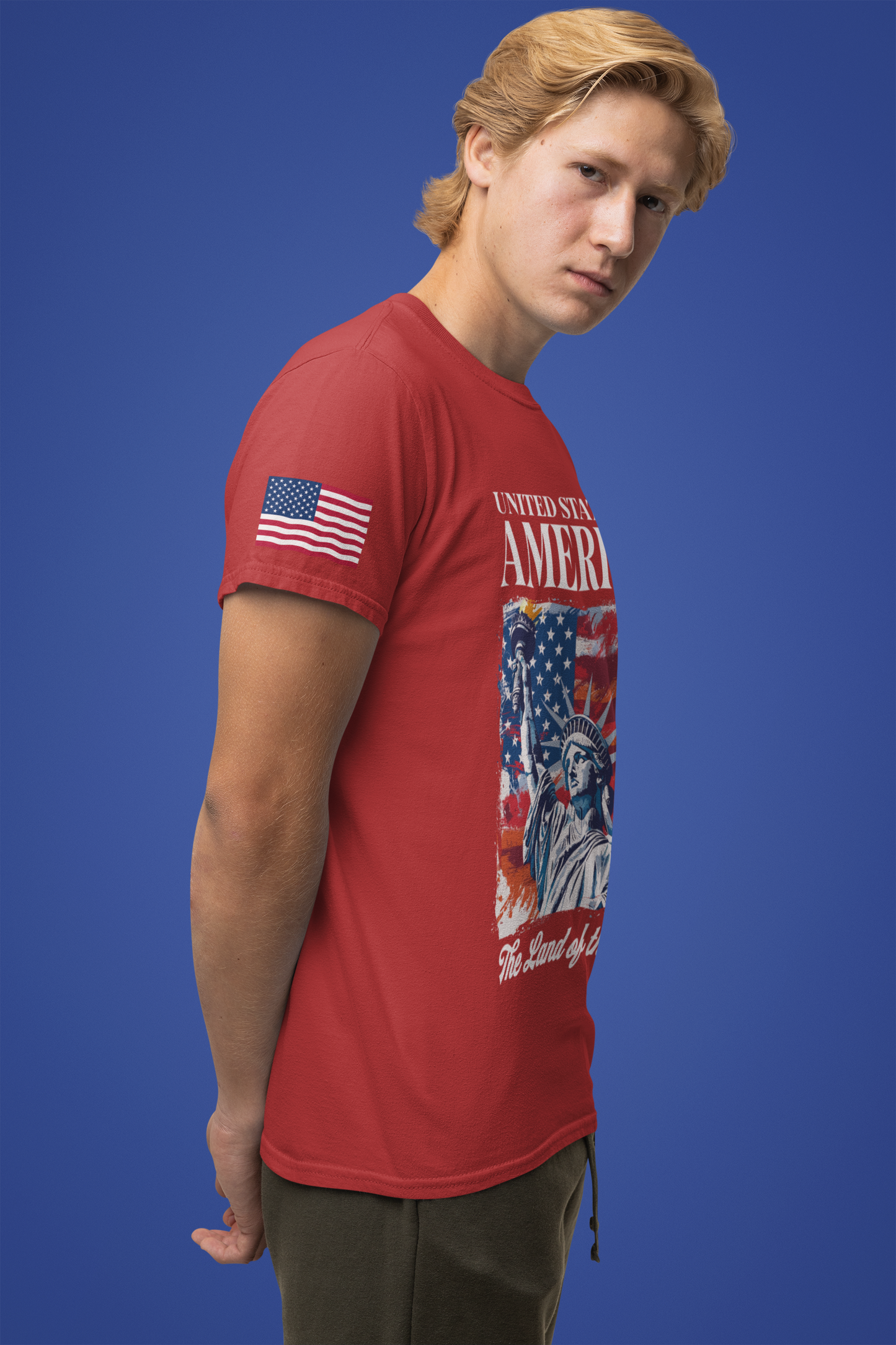 United States of America T-Shirt – Land of the Free Statue of Liberty Patriotic Graphic Tee