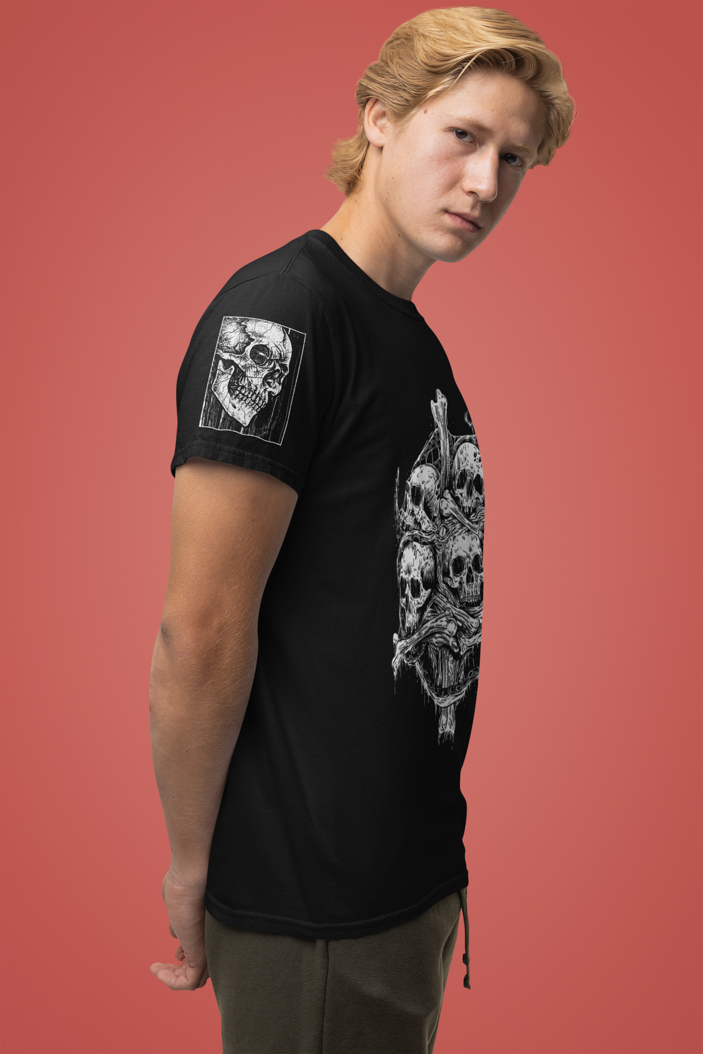 Gothic Skull Pile T-Shirt – Dark Horror Skeleton Art Graphic Tee