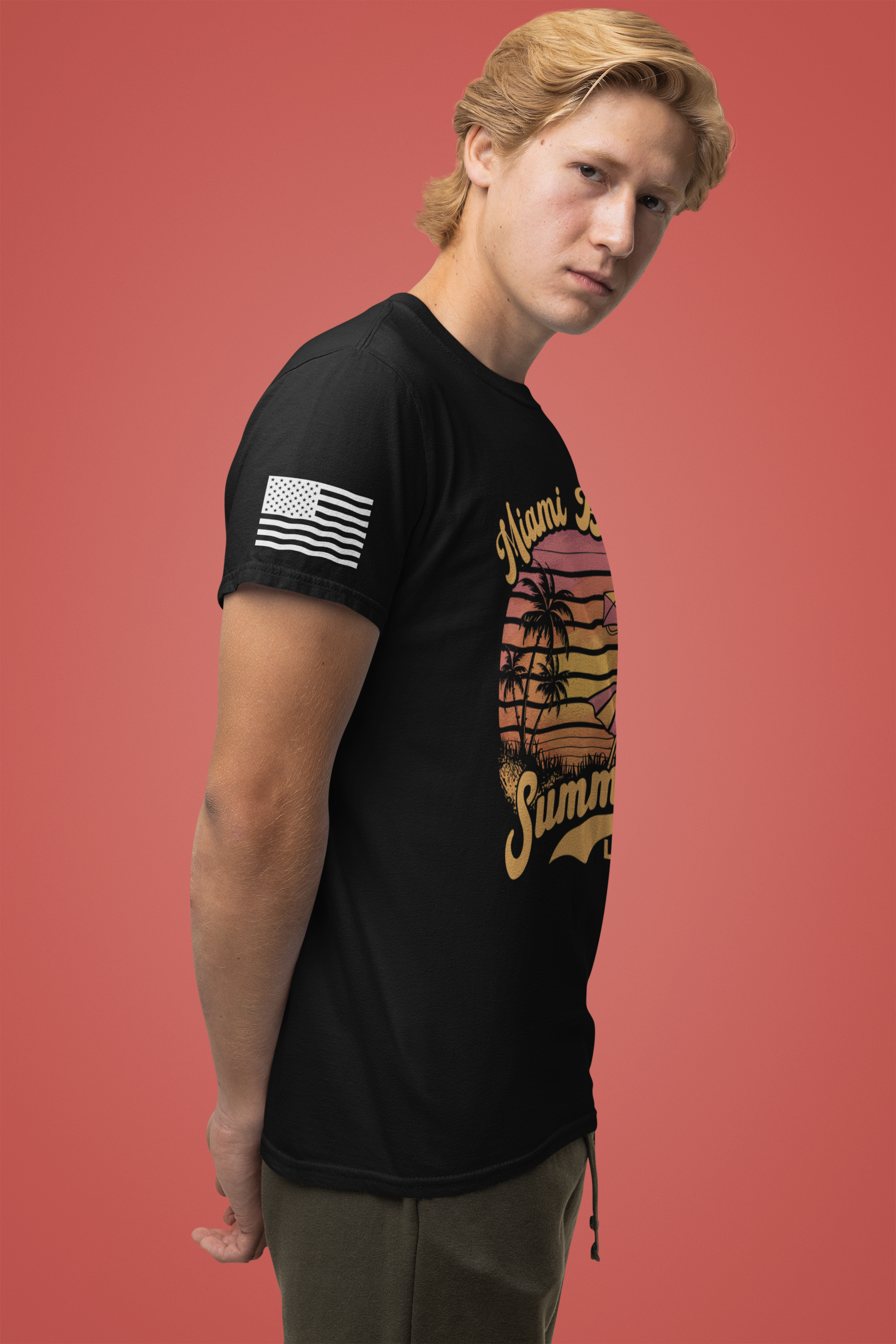 Miami Beach Summer Lovin' T-Shirt – Retro Sunset Kite Palm Tree Beach Graphic Tee