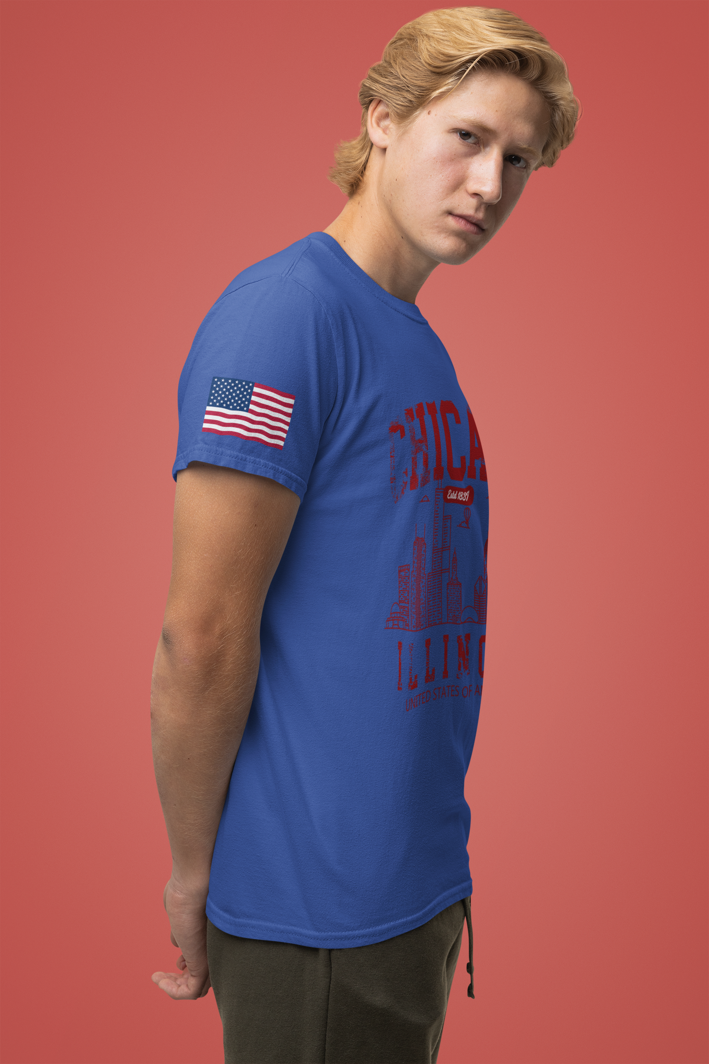 Chicago Illinois Est 1837 T-Shirt - Distressed Vintage Yellow Red Skyline USA