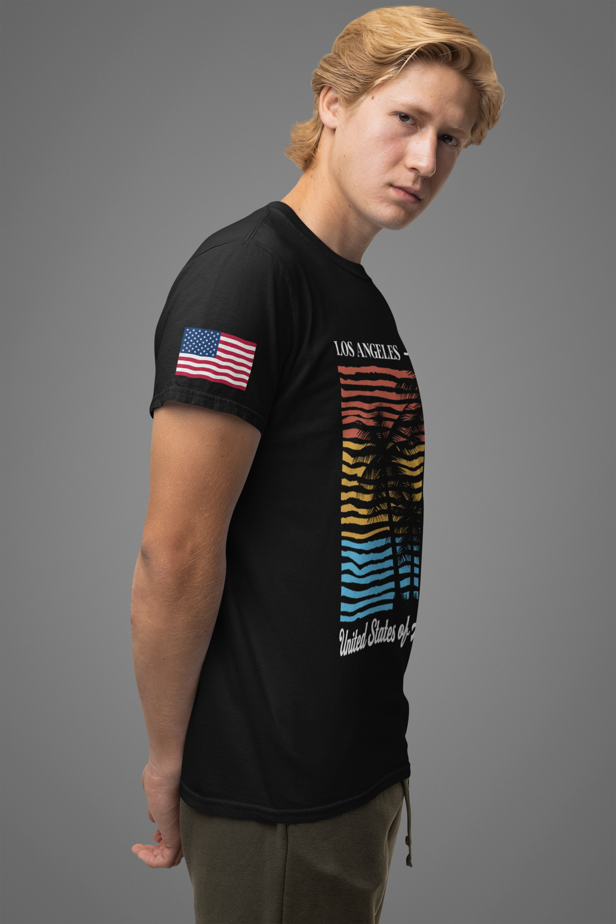 Los Angeles California Since 1850 T-Shirt – Colorful Striped Sunset Palm Tree USA Tee