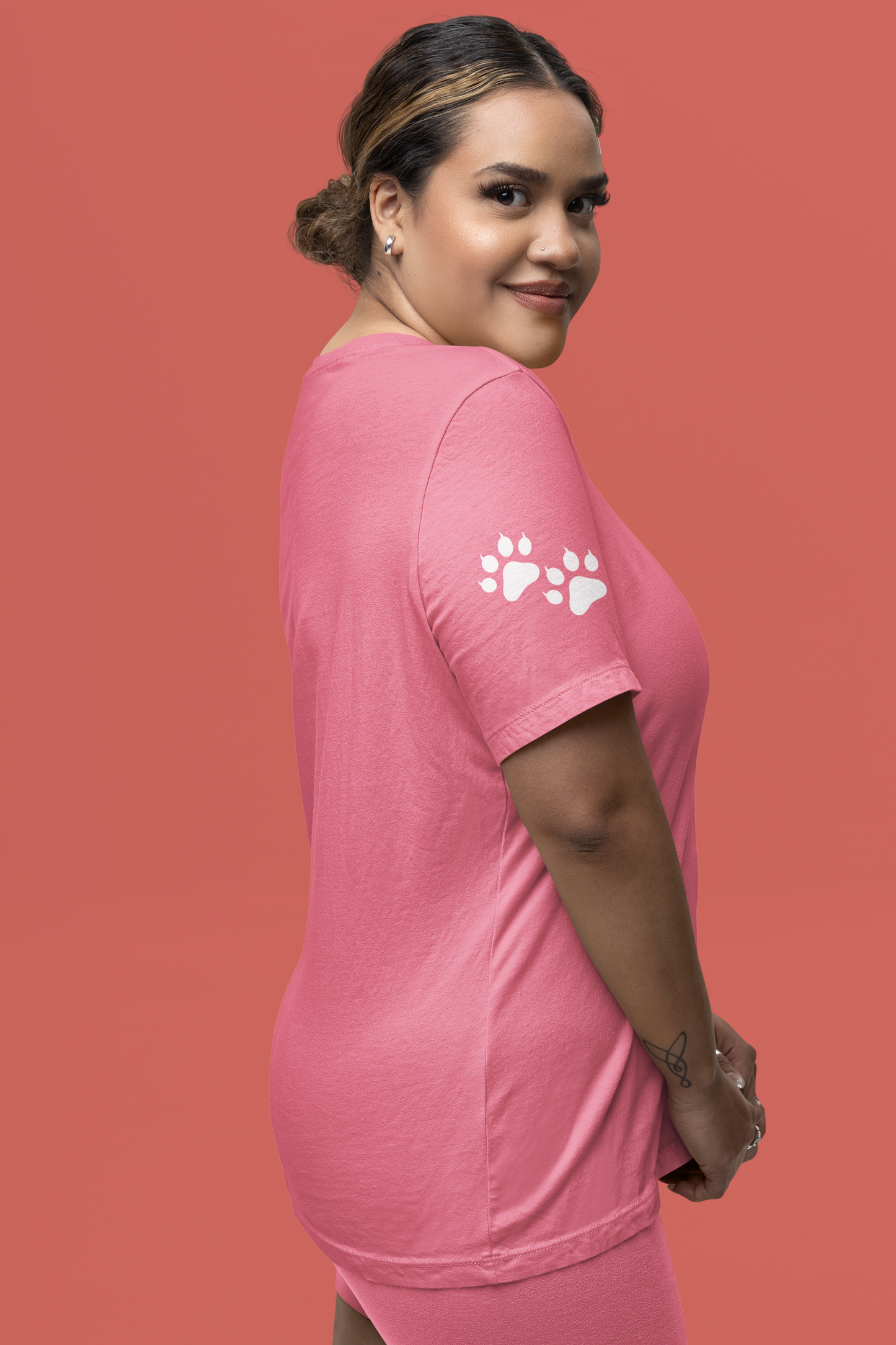 Live Like Someone Left the Gate Open T-Shirt – Running Kittens Freedom Adventure Quote Graphic Tee