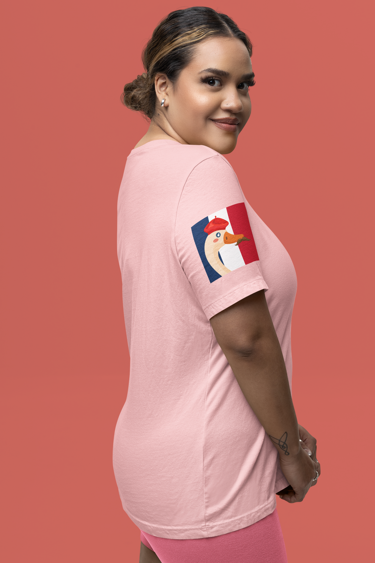 Le Honque Goose T-Shirt – Funny French Beret Goose Meme Graphic Tee