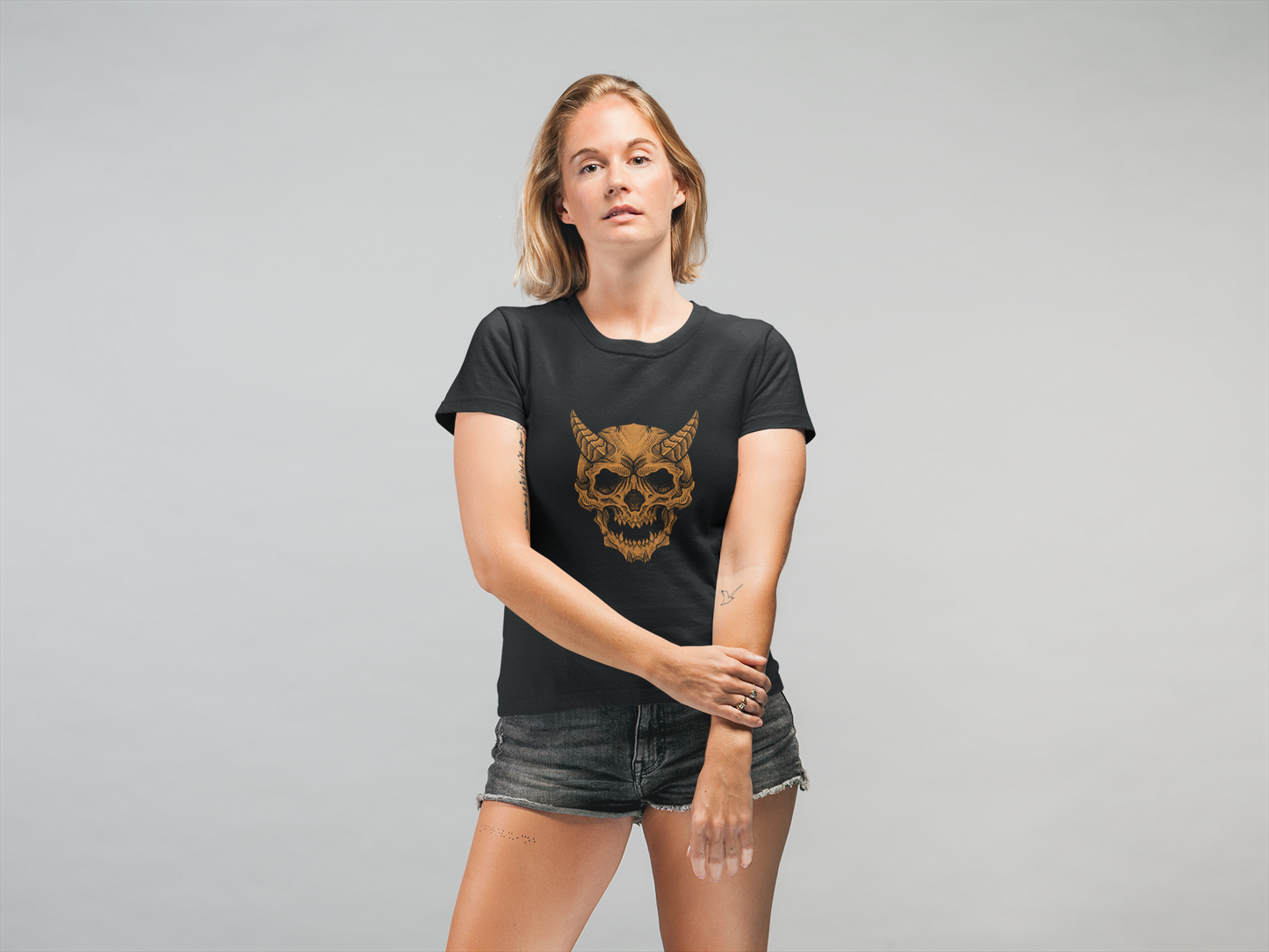 Horned Demon Skull Ornamental Horror T-Shirt